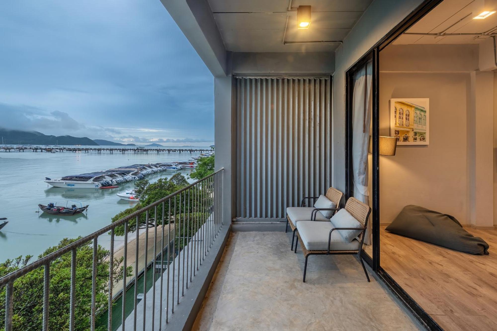 Shin Arch39 Phuket Beach Front - Sha Plus Chalong Exterior photo