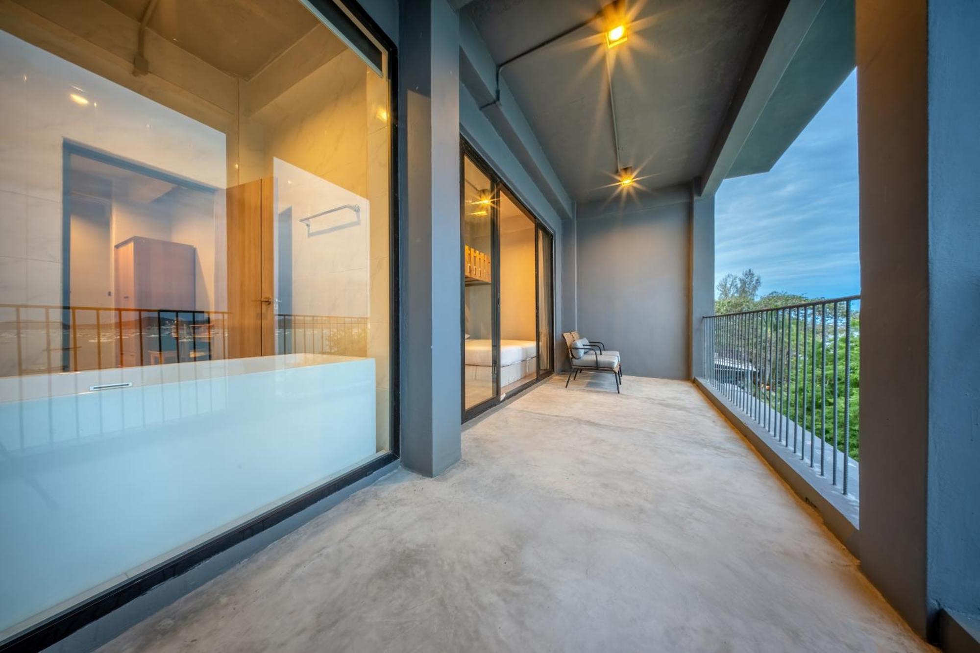 Shin Arch39 Phuket Beach Front - Sha Plus Chalong Exterior photo