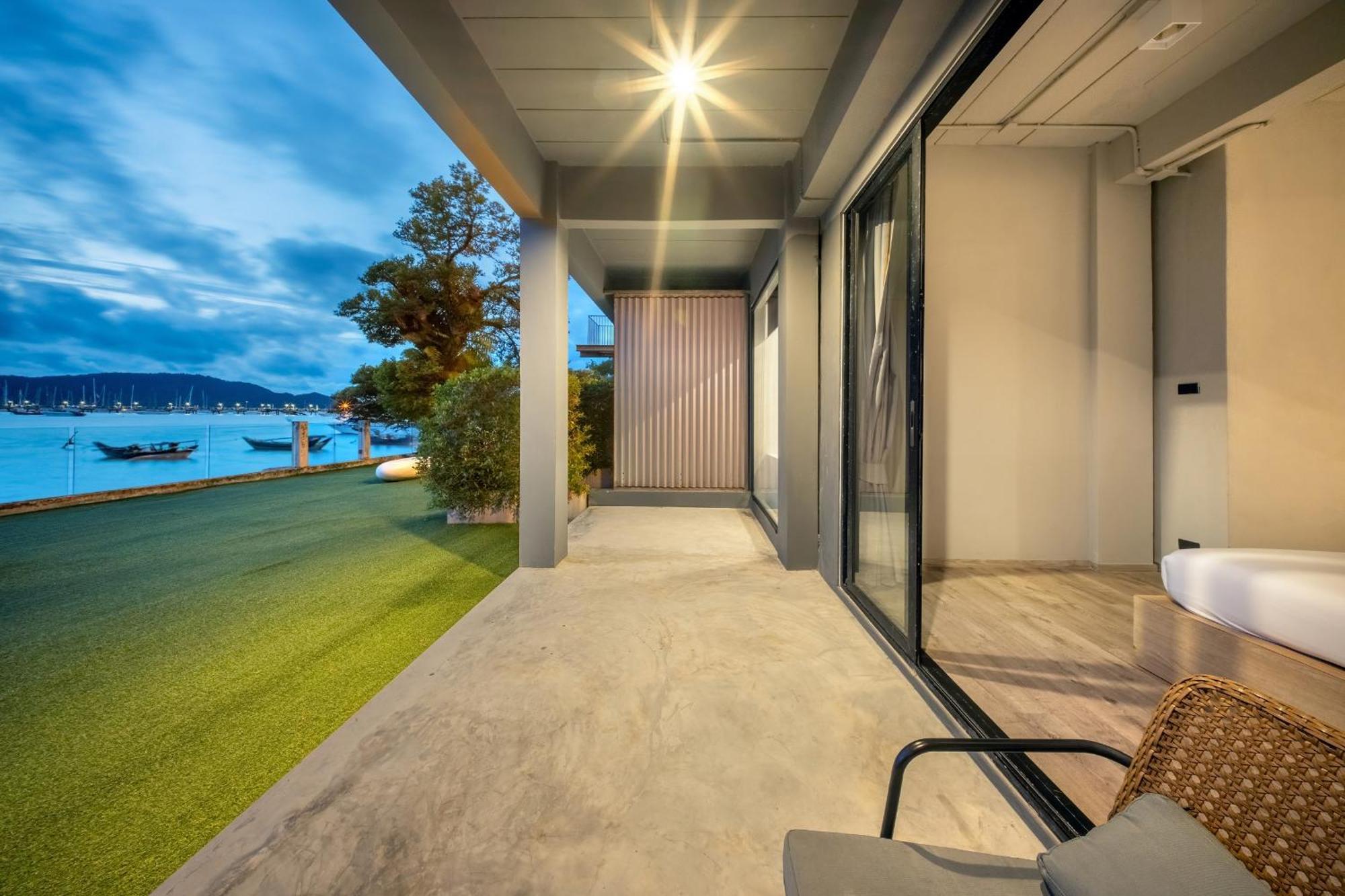 Shin Arch39 Phuket Beach Front - Sha Plus Chalong Exterior photo